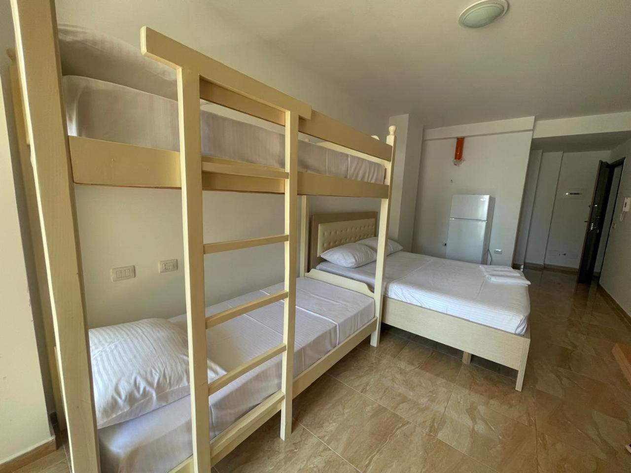 Low Cost Banesa Kosovare Шенджин Экстерьер фото